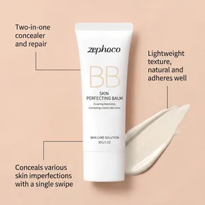 Λεπτομέρεια του zephoco BB Skin Perfecting Balm με δείγμα κρεμώδους υφής σε ιβουάρ χρώμα