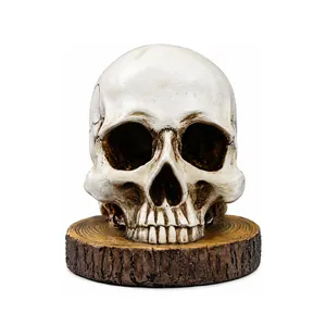 Kreatives Totenkopf Ornament aus Harz für Halloween Küchenregal Gotische Heimdekoration Figur Mit Holzmaserungsbasis Geschenk