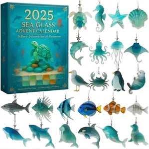 Calendario dell'Avvento 2025 con 24 ornamenti di animali marini in vetro marino fatti a mano