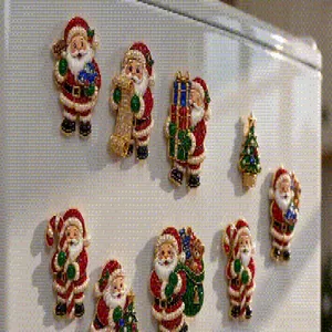 Détail du set d'aimants de frigo 3D Père Noël peinture diamant DIY sur fond blanc
