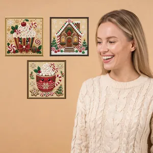 Detalle de tres pinturas de diamantes navideñas con texturas de diamantes brillantes