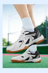 Chaussures de badminton professionnelles pour hommes avec semelle antidérapante blanche.