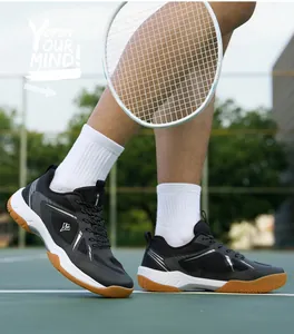 Chaussures de badminton noires professionnelles et respirantes pour hommes sur le terrain