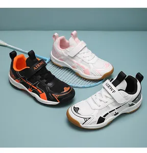 Verschillende kleuropties voor lichtgewicht mesh badmintonschoenen voor kinderen