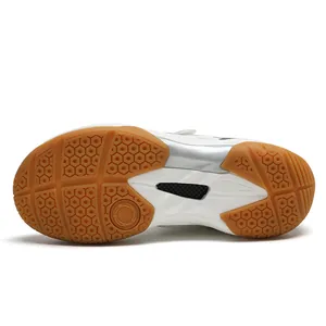 Duurzame antislip rubberen zool van badminton schoenen voor kinderen met honingraatpatroon