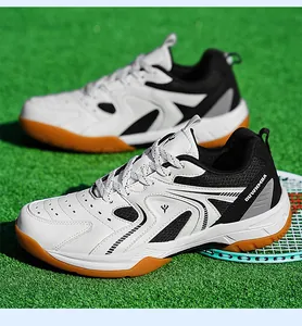 Détail de chaussures d'entraînement de badminton avec semelle gomme antidérapante