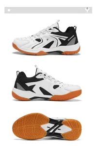 Trois vues de chaussures de badminton pro montrant les profils et le motif de semelle