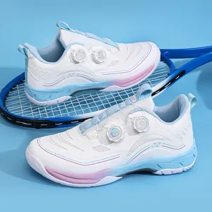 Chaussures de sport blanches avec doubles boucles rotatives pour l'entraînement de tennis