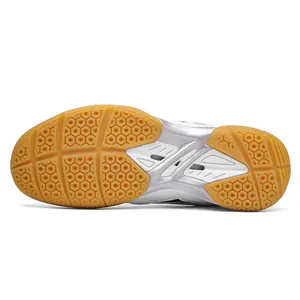 Non-marking gum rubber outsole of professional court shoes for badminton and tennis