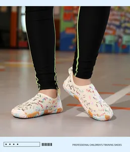 Professional children's water shoes with colorful graffiti pattern and anti-slip sole