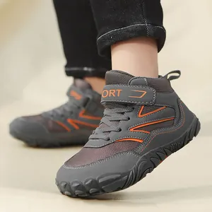 Duurzame grijs-oranje kinderwandelschoenen voor buitensporten en casual gebruik