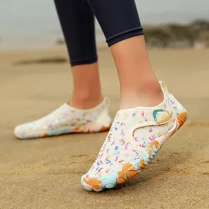 Outdoor quick-dry barefoot aqua shoes with non-slip sole for beach and water sports