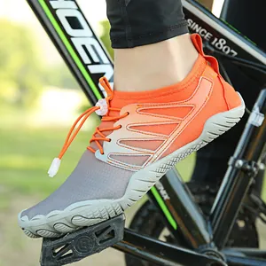 Zapatos de agua transpirables para natación y senderismo con degradado naranja