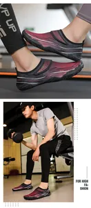 Primo piano e vista lifestyle di scarpe da wading all'aperto traspiranti rosse e nere fitness