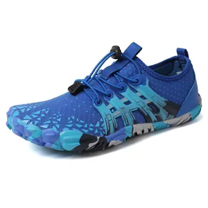 Scarpe da acqua blu ad asciugatura rapida con suola in gomma mimetica antiscivolo