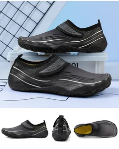 Dettagli multi-angolo di scarpe da acqua outdoor nere ad asciugatura rapida con suola