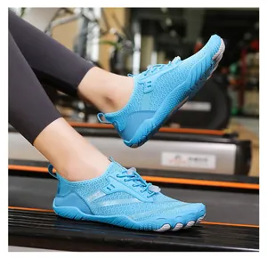 Scarpe da scoglio azzurre traspiranti ad asciugatura rapida per trekking e sport acquatici