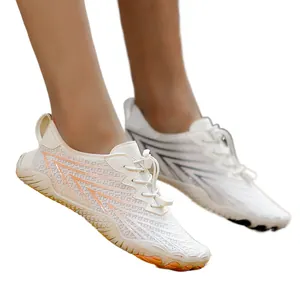 Lightweight quick-dry white water shoes with non-slip sole for outdoor beach wading