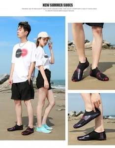 Viste dettagliate di scarpe da acqua traspiranti e ad asciugatura rapida