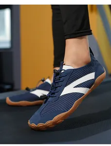 Zapatos de fitness ligeros descalzos azules para el gimnasio y deportes acuáticos