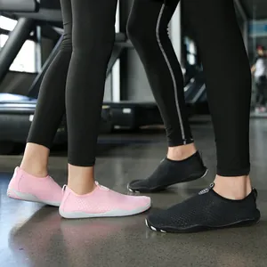 Scarpe da scoglio traspiranti ad asciugatura rapida per uomo e donna in rosa e nero