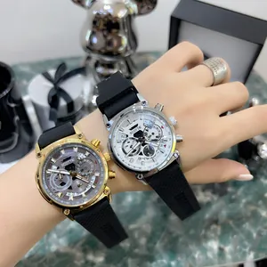 Vista detallada del reloj de cuarzo cronógrafo Scottie 3006C para hombres con correa
