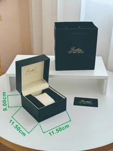 Detailed view of a Scottie watch gift box set with clear 11.5x11.5x9cm dimensions