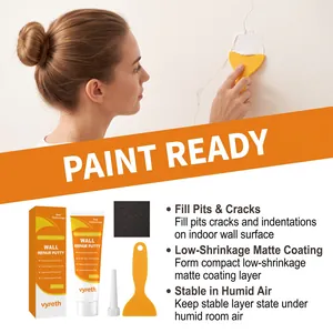 Dimostrazione di stucco per riparazione pareti che riempie crepe con spatola e dettagli