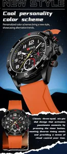 Detailansicht der sportlichen OFNS-Uhr mit schwarzem Multizifferblatt und orangem Silikonband.