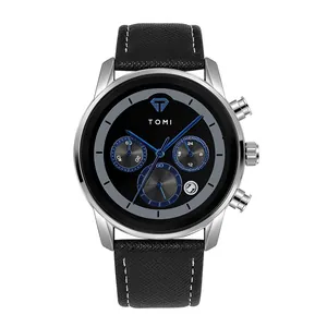 Vorderansicht der TOMI Business Herren Quarzuhr mit schwarzem Lederarmband und Datumsanzeige