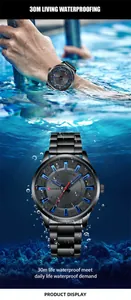 Gros plan de la montre CURREN 8406 pour homme en acier noir étanche présentée sous l'eau.