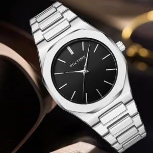 Montre à quartz de luxe pour homme avec bracelet en acier argenté et cadran noir octogonal