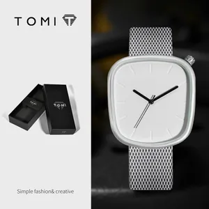 Μινιμαλιστικό ρολόι χαλαζία TOMI σε σχήμα βότσαλου με ασημί λουράκι και κουτί δώρου