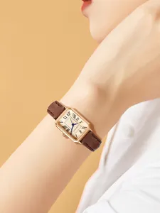 Élégante montre LUCKYFOX rétro pour femme avec boîtier rectangulaire et bracelet cuir