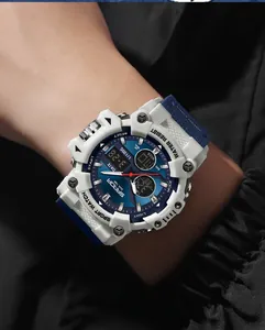 Vista dettagliata dell'orologio sportivo digitale impermeabile SAMDA bianco e blu