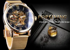 Detailansicht der goldenen Forsining Skelett-Automatikuhr mit Mesh-Armband aus Gold
