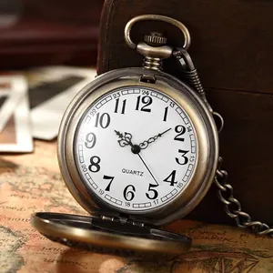 Montre de poche vintage en quartz bronze avec couvercle à clapet et cadran à chiffres