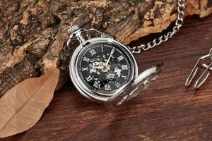 Elegante mechanische Taschenuhr in Silber mit Skelett-Zifferblatt und römischen Ziffern