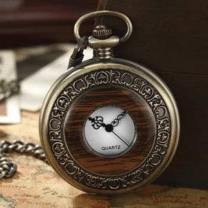 Montre à Gousset Quartz Rétro Ajourée avec Anneau en Bois pour Hommes Femmes Bronze Antique Boîtier Squelette Chaîne de Taille
