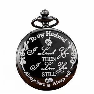 Klassische schwarze gravierte Quarz Taschenuhr für Ehemänner mit romantischem Spruch und Muster