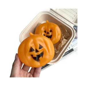 Halloween Jack-o'-lantern pompoen knijpspeeltje stressverlichter in eco-verpakking