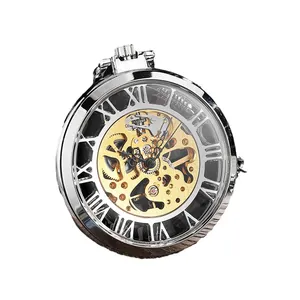 Reloj de bolsillo mecánico vintage con números romanos y engranajes dorados a la vista