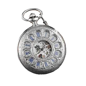 Montre à gousset mécanique argentée avec cadran squelette et chiffres romains bleus