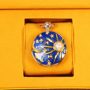 Prachtig sterrenhemel zakhorloge met maan sterren patroon en een centrale parel inlay