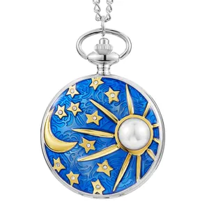 Vintage hemelse zakhorloge met blauwe emaille sterren maan en parel zon ontwerp