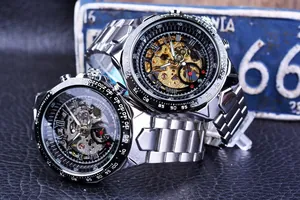 Detailaufnahme der FORSINING Skelett-Mechanikuhr für Herren mit silbernem Stahlarmband.