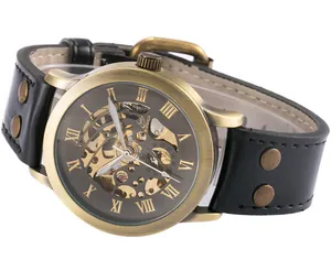 Primer plano del reloj mecánico automático Shenhua para hombre en bronce con esfera esqueleto