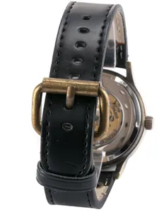 Detalle del reverso del reloj mecánico automático Shenhua con hebilla de bronce