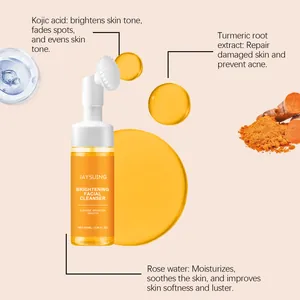 Vue détaillée du nettoyant visage au curcuma avec acide kojique et eau de rose