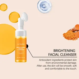 Vue détaillée du nettoyant visage JAYSUING au curcuma avec brosse en silicone.